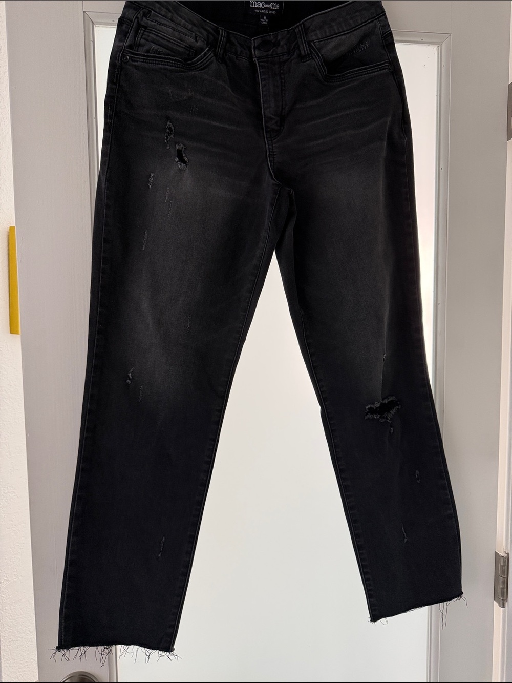 Black Distressed Women's Jeans